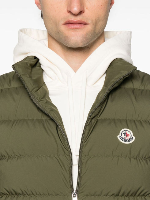 Contrin padded gilet