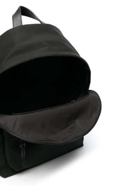 plecak z logo i suwakiem