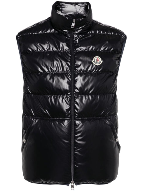 zip fastening vest