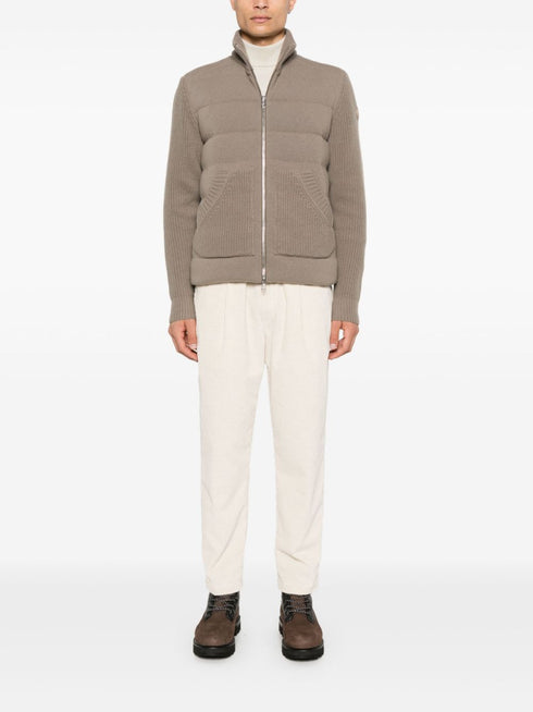 kurtka z dzianiny panelowej