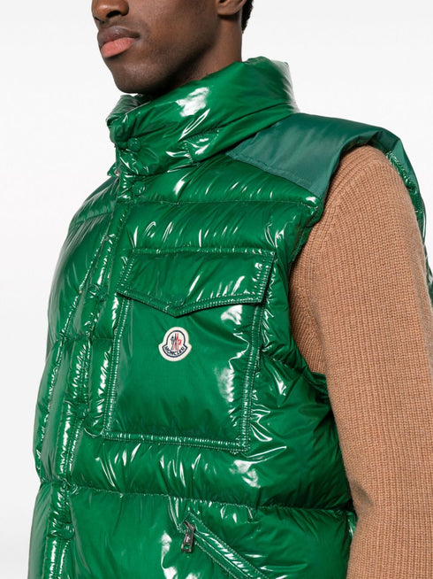 detachable-sleeves puffer jacket