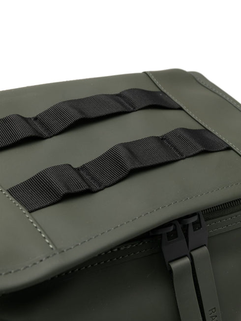 logo-strap buckle-fastening backpack