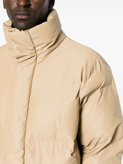 kurtka pikowana z kołnierzem typu komin