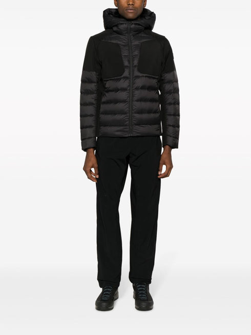 Kurtka pikowana z kapturem i zamkiem błyskawicznym