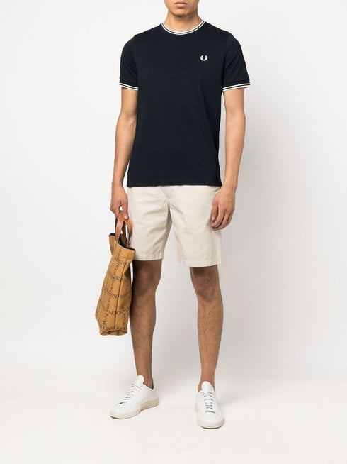 koszulka z krótkim rękawem i haftowanym logo