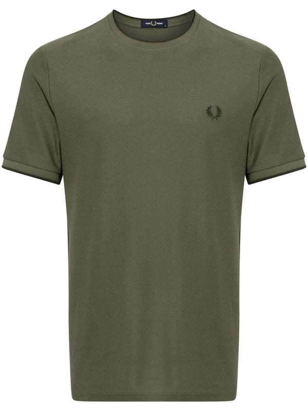 koszulka z haftowanym logo