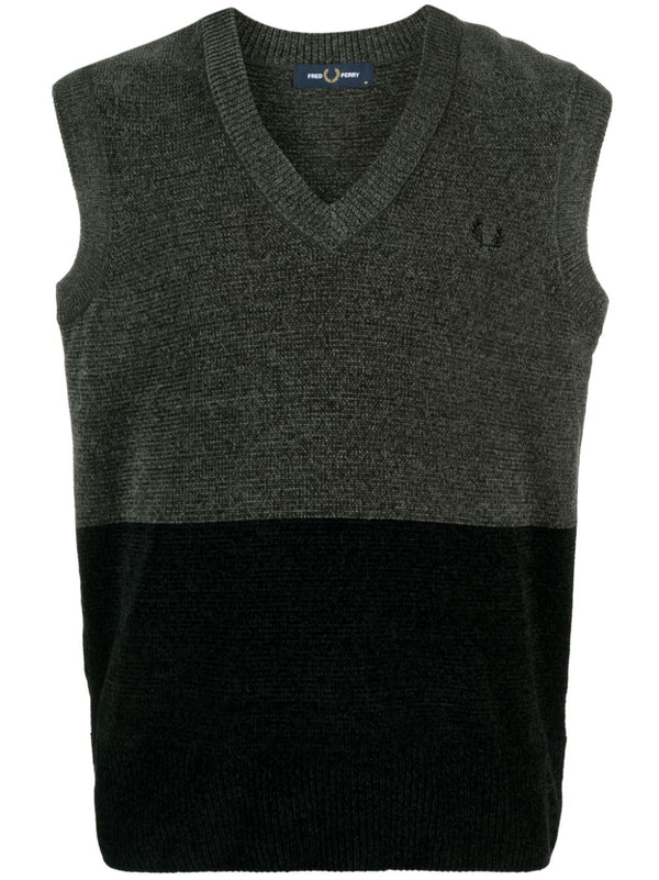 logo-embroidered two-tone vest