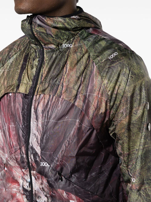 kurtka z kapturem w abstrakcyjny wzór