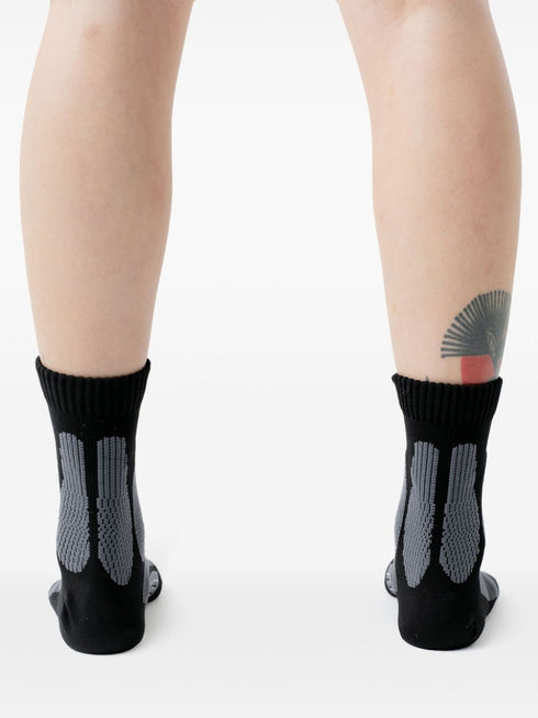 Forms compression socks