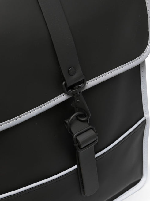 contrasting-trim backpack