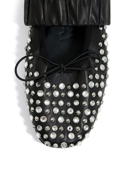 skórzane baleriny zdobione ćwiekami