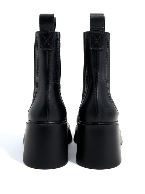 skórzane buty typu Chelsea