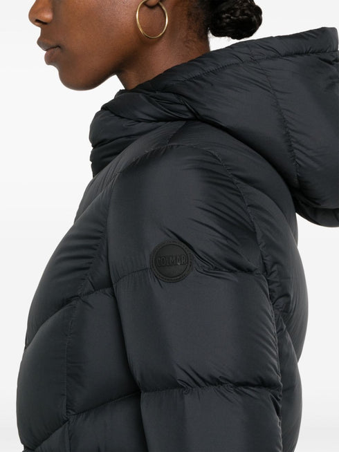 płaszcz z aplikacją z logo