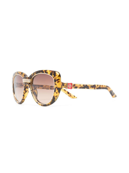 cat-eye frame sunglasses