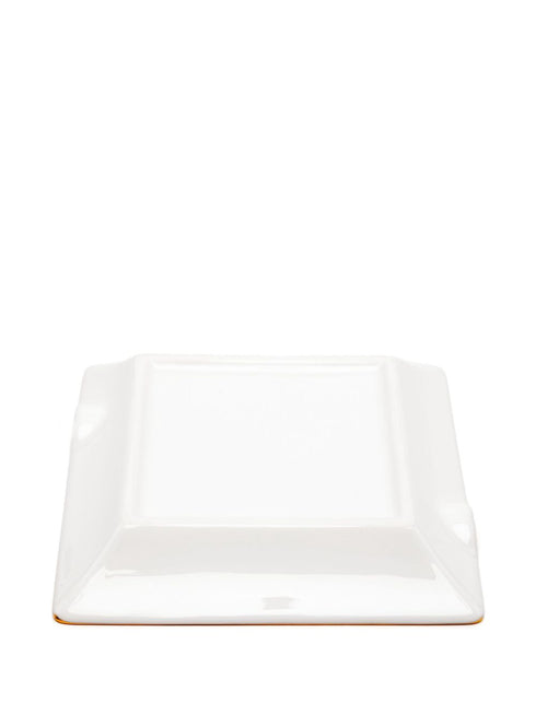 popielniczka w kontrastowym wzorze