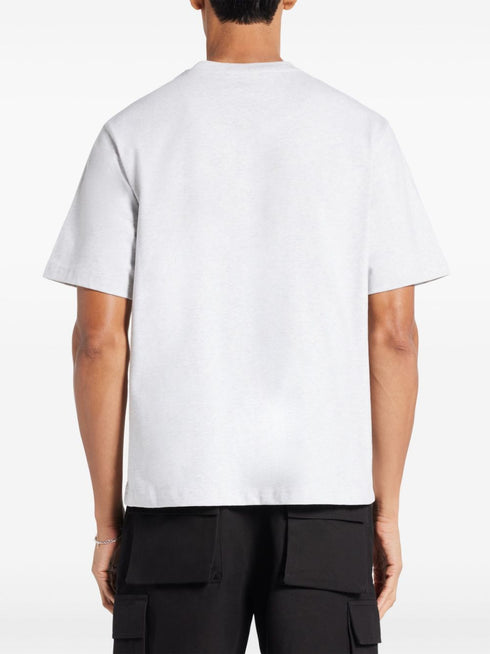 koszulka z bawełny organicznej z naszywką z logo