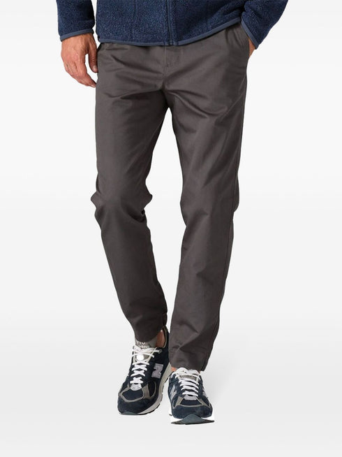 straight-leg trousers